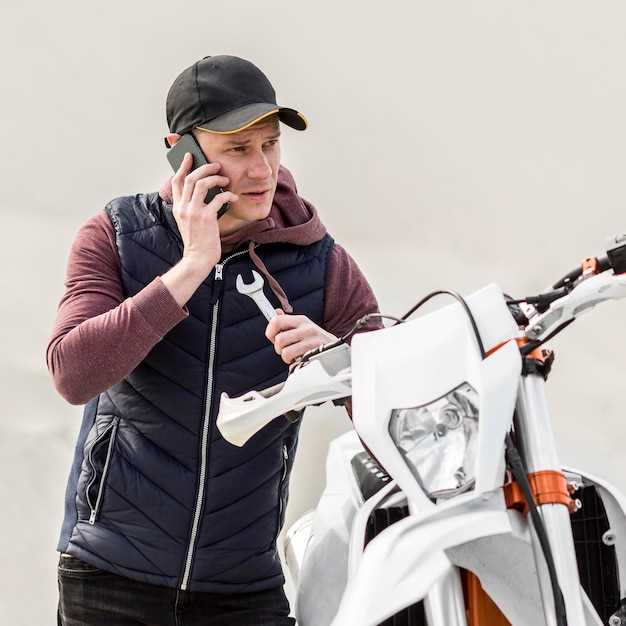 Motorcycle GPS or Smartphone Navigation: Which Is Better?